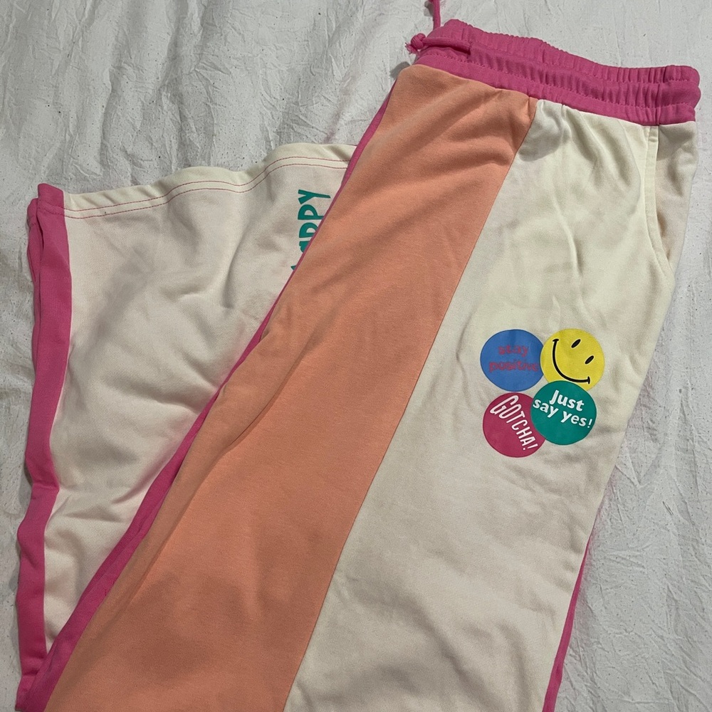 Adorable Colorblock Matching Set - Picture 3 of 5